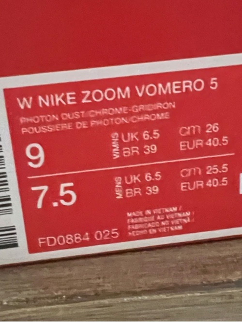 W NIKE ZOOM VOMERO 5